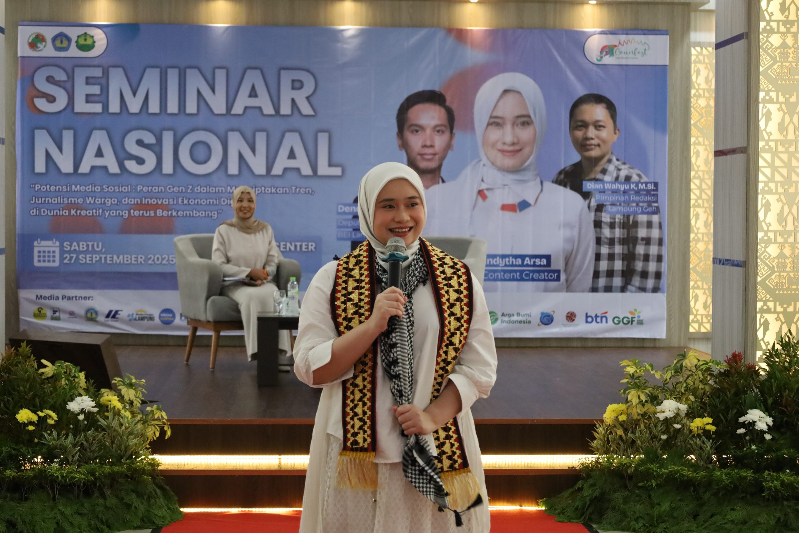Energi Kreatif Gen Z Menginspirasi di Seminar Nasional dan Puncak Counfest 2025 Kopma Unila